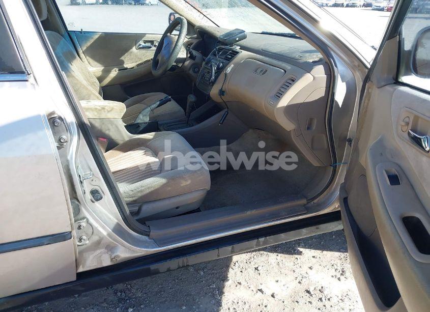 Photo 5 of 1998 Honda Accord LX V6 (VIN 1HGCG1648WA069919)