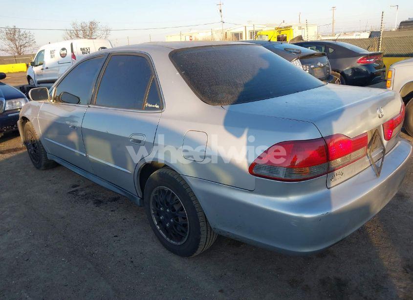 Photo 3 of 2001 Honda Accord 3.0 LX (VIN 1HGCG16491A035402)