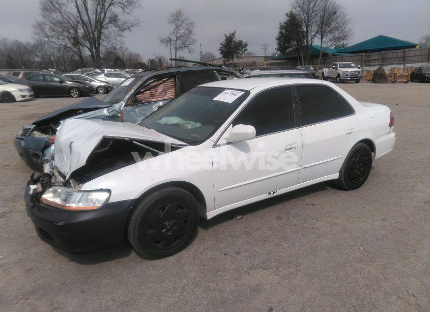 Photo 2 of 2000 Honda Accord 3.0 LX (VIN 1HGCG1649YA000482)