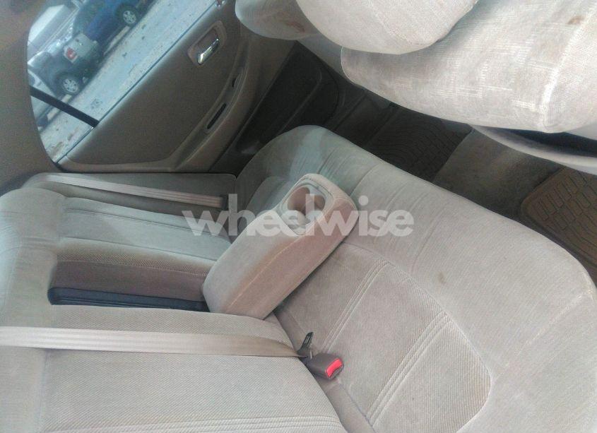 Photo 8 of 2000 Honda Accord 3.0 LX (VIN 1HGCG1649YA000482)