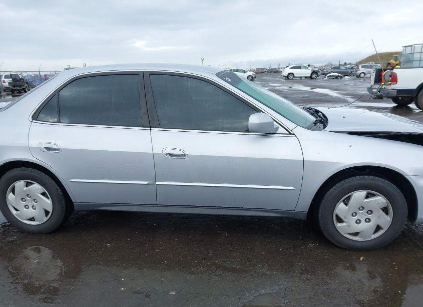 Photo 14 of 2002 Honda Accord 3.0 LX (VIN 1HGCG164X2A075652)