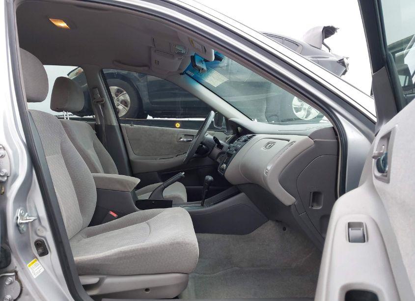 Photo 5 of 2002 Honda Accord 3.0 LX (VIN 1HGCG164X2A075652)