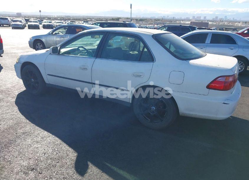 Photo 3 of 1998 Honda Accord LX V6 (VIN 1HGCG164XWA030524)