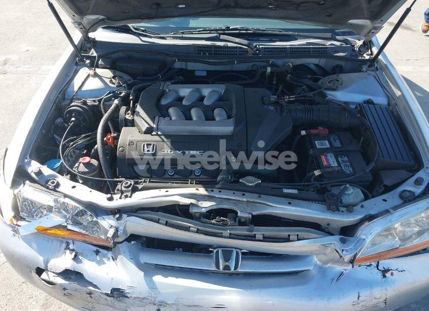 Photo 10 of 2001 Honda Accord 3.0 EX (VIN 1HGCG16501A013183)