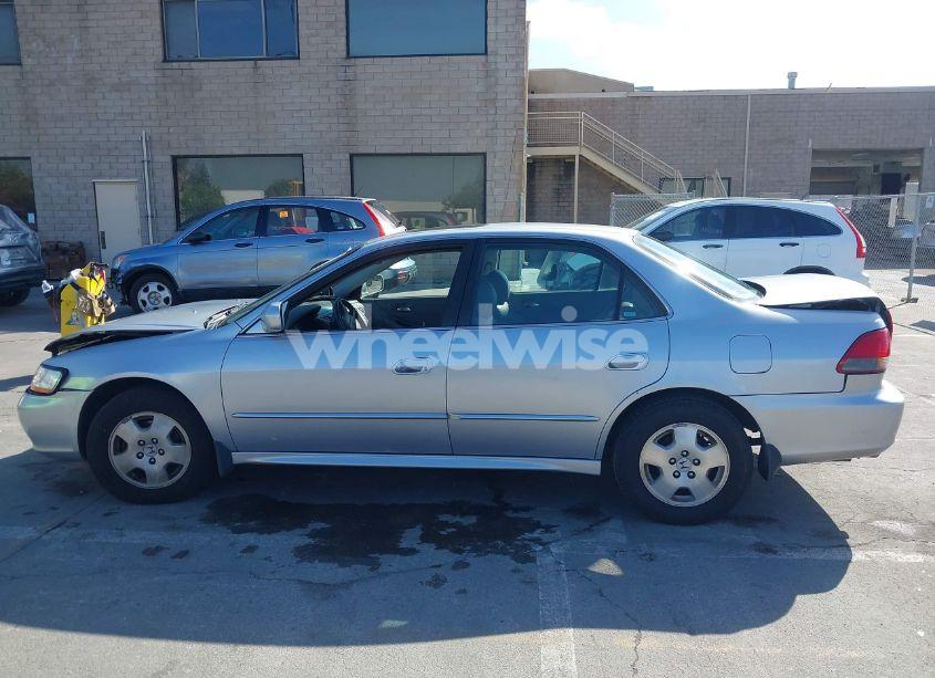 Photo 14 of 2001 Honda Accord 3.0 EX (VIN 1HGCG16501A013183)