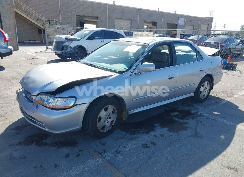 Photo 2 of 2001 Honda Accord 3.0 EX (VIN 1HGCG16501A013183)