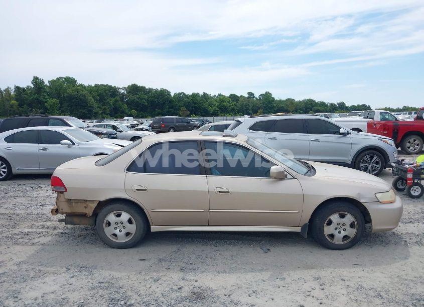 Photo 14 of 2001 Honda Accord 3.0 EX (VIN 1HGCG16501A014673)
