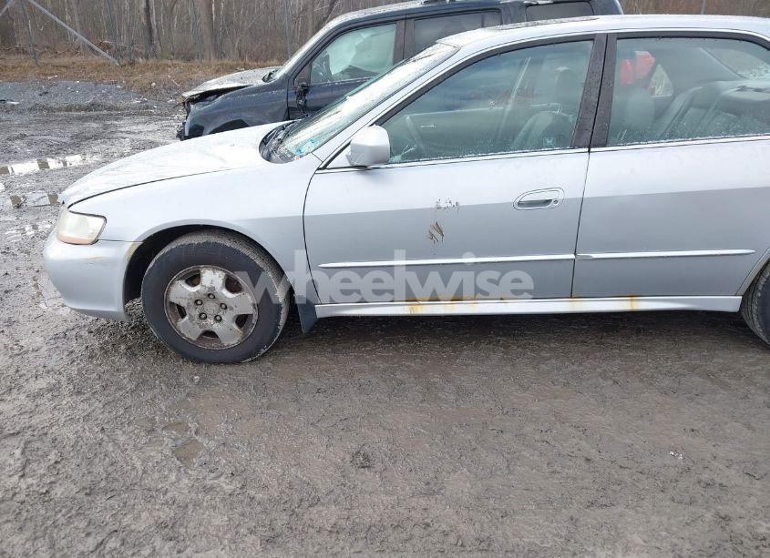 Photo 6 of 2002 Honda Accord 3.0 EX (VIN 1HGCG16502A063017)