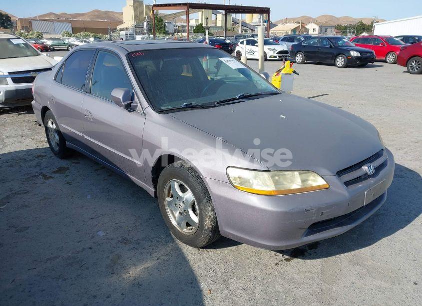 2000 Honda Accord 3.0 EX (VIN 1HGCG1650YA005448) main photo