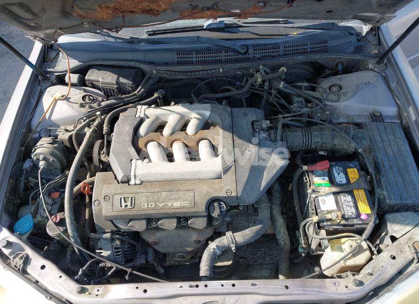 Photo 10 of 2000 Honda Accord 3.0 EX (VIN 1HGCG1650YA005448)