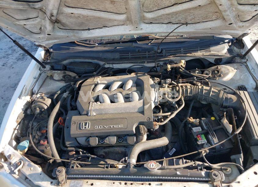 Photo 10 of 2000 Honda Accord 3.0 EX (VIN 1HGCG1650YA067321)