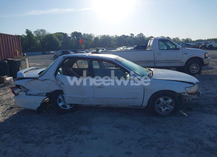 Photo 13 of 2000 Honda Accord 3.0 EX (VIN 1HGCG1650YA067321)