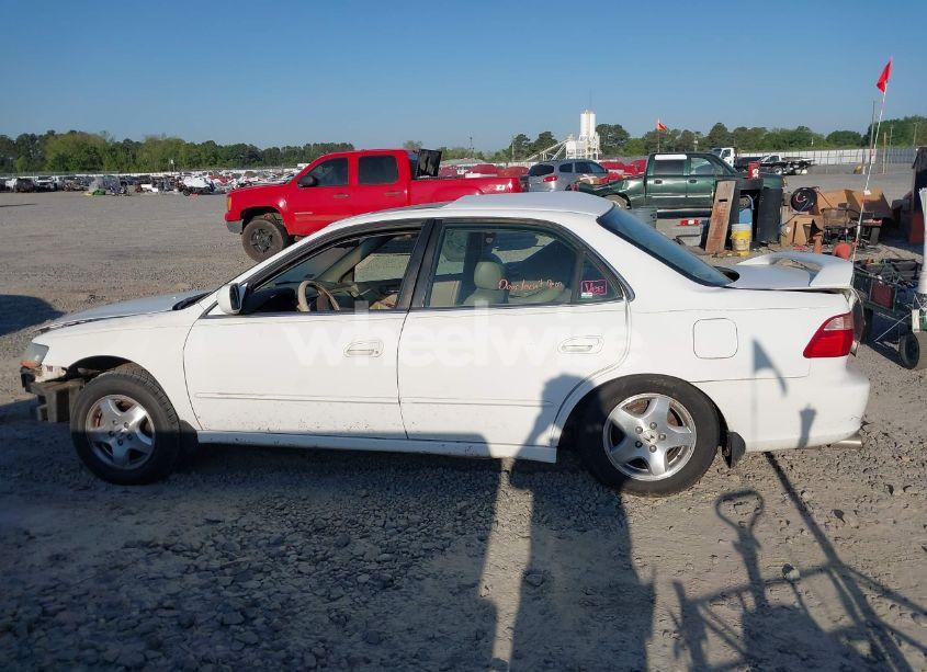 Photo 14 of 2000 Honda Accord 3.0 EX (VIN 1HGCG1650YA067321)