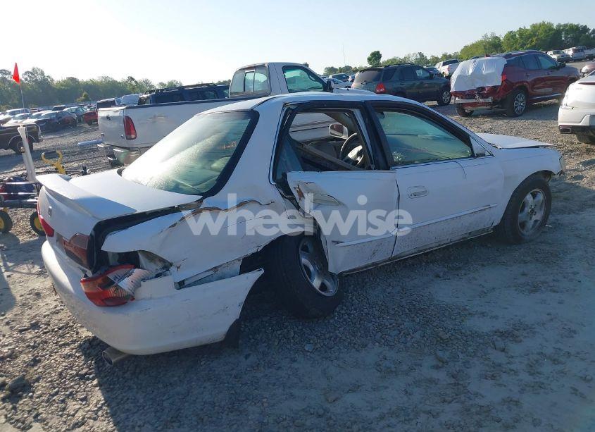 Photo 4 of 2000 Honda Accord 3.0 EX (VIN 1HGCG1650YA067321)