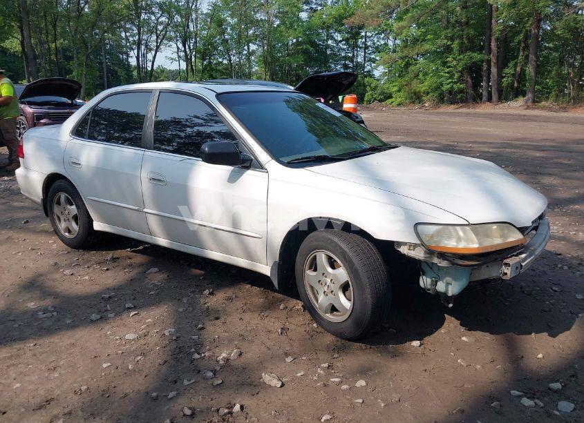 2000 Honda Accord 3.0 EX (VIN 1HGCG1650YA070669) main photo