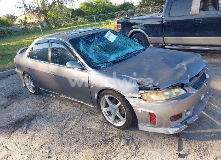 2000 Honda Accord 3.0 EX (VIN 1HGCG1650YA072812) main photo