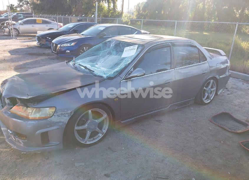 Photo 14 of 2000 Honda Accord 3.0 EX (VIN 1HGCG1650YA072812)