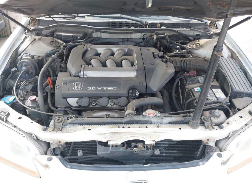 Photo 10 of 2000 Honda Accord 3.0 EX (VIN 1HGCG1650YA086869)