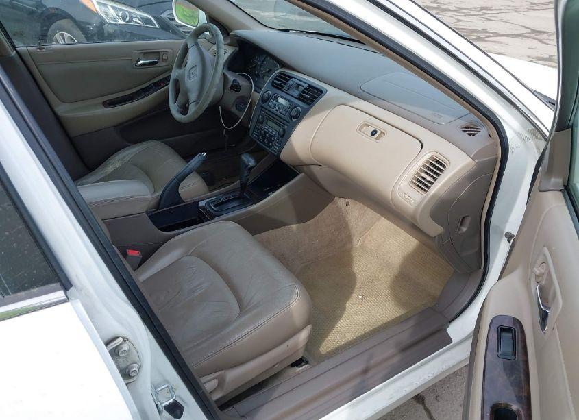 Photo 5 of 2000 Honda Accord 3.0 EX (VIN 1HGCG1650YA086869)