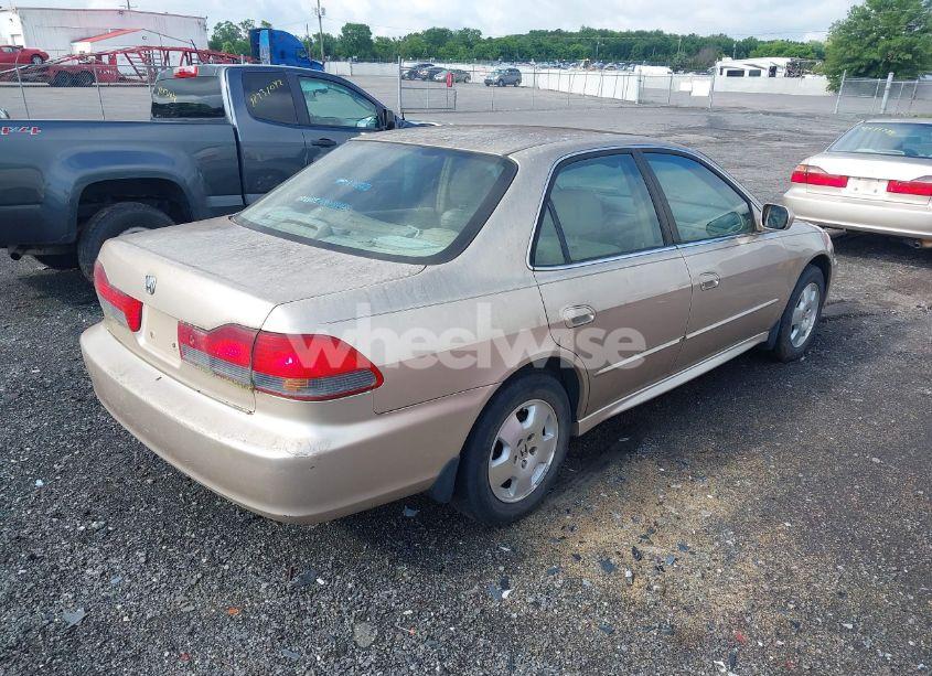 Photo 4 of 2001 Honda Accord 3.0 EX (VIN 1HGCG16511A029862)
