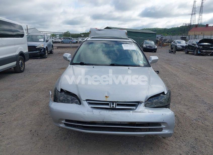 Photo 13 of 2001 Honda Accord 3.0 EX (VIN 1HGCG16511A032275)