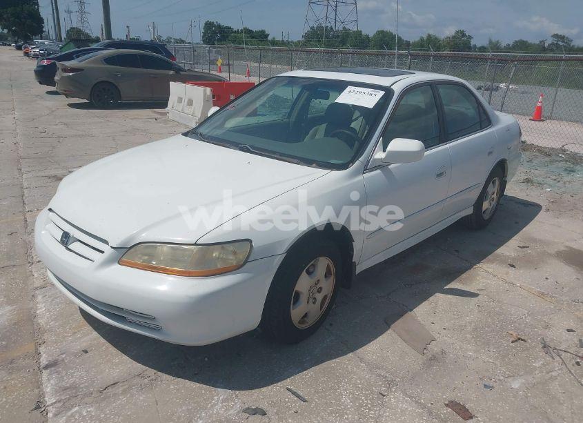 Photo 2 of 2001 Honda Accord 3.0 EX (VIN 1HGCG16511A061789)