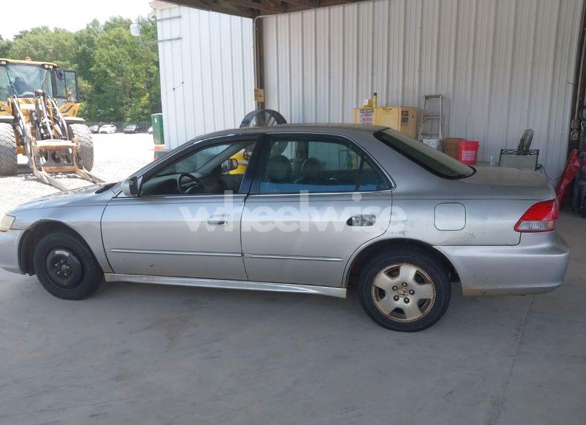 Photo 14 of 2002 Honda Accord 3.0 EX (VIN 1HGCG16512A066153)