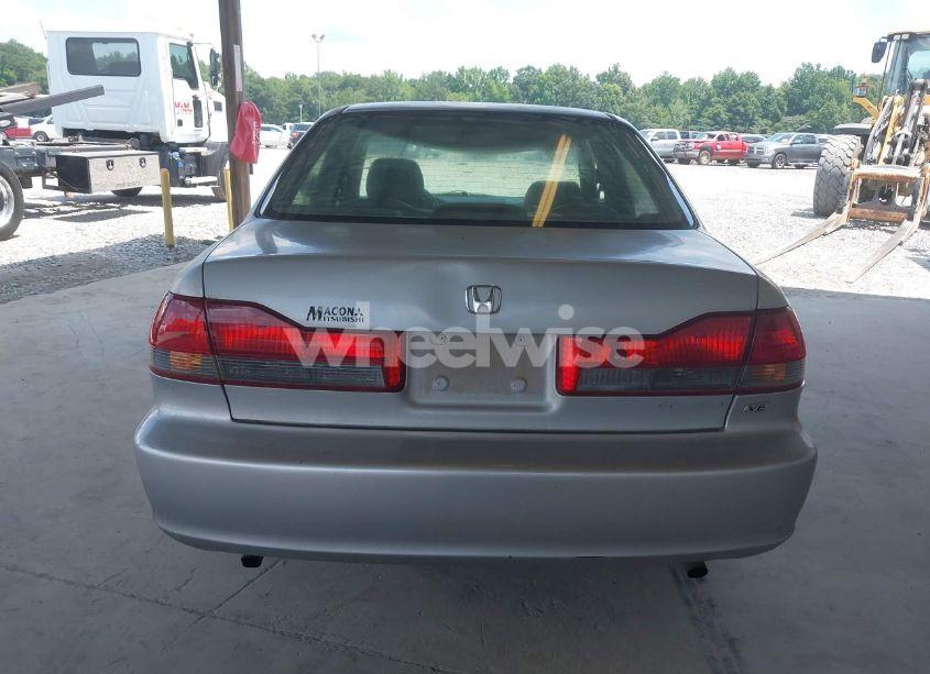 Photo 16 of 2002 Honda Accord 3.0 EX (VIN 1HGCG16512A066153)