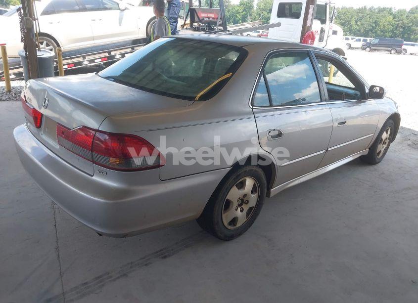 Photo 4 of 2002 Honda Accord 3.0 EX (VIN 1HGCG16512A066153)