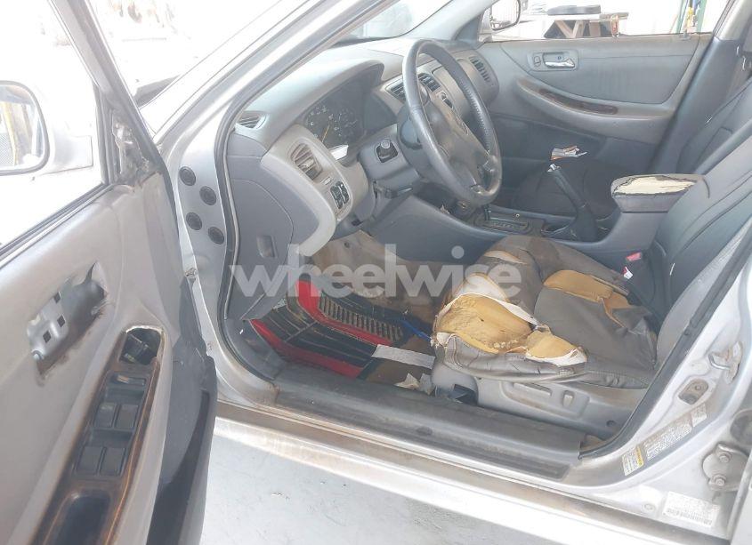 Photo 5 of 2002 Honda Accord 3.0 EX (VIN 1HGCG16512A066153)