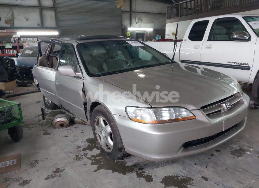 1999 Honda Accord EX V6 (VIN 1HGCG1651XA026114) main photo
