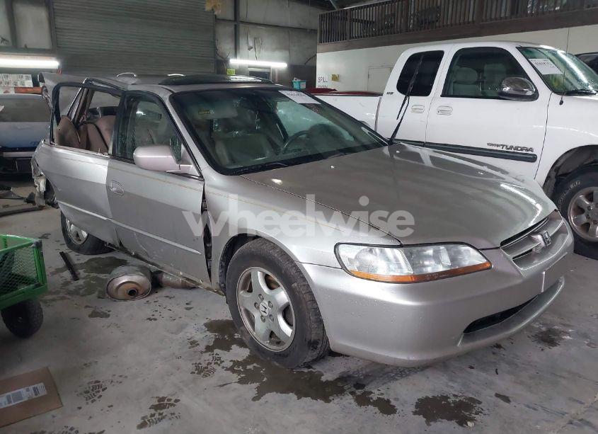 Photo 13 of 1999 Honda Accord EX V6 (VIN 1HGCG1651XA026114)