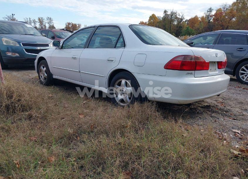 Photo 3 of 1999 Honda Accord EX V6 (VIN 1HGCG1651XA050400)
