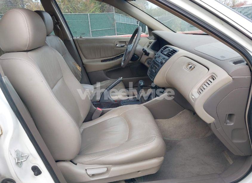 Photo 5 of 1999 Honda Accord EX V6 (VIN 1HGCG1651XA050400)