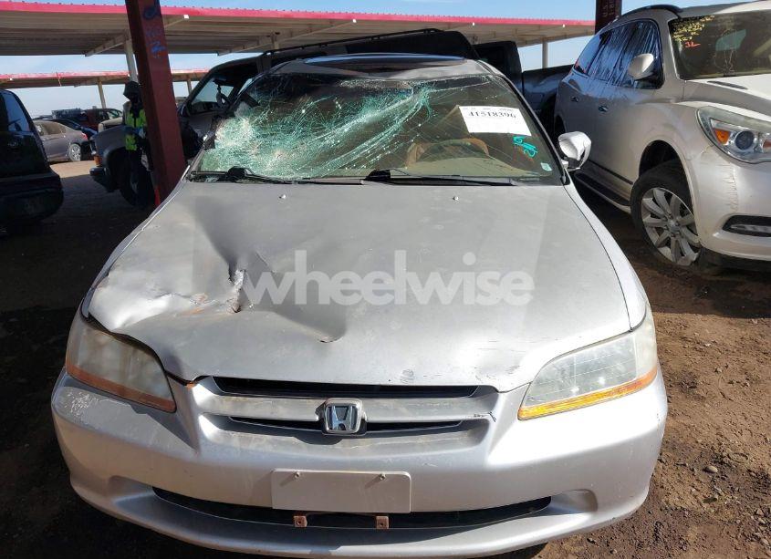 Photo 13 of 1999 Honda Accord EX V6 (VIN 1HGCG1651XA053913)