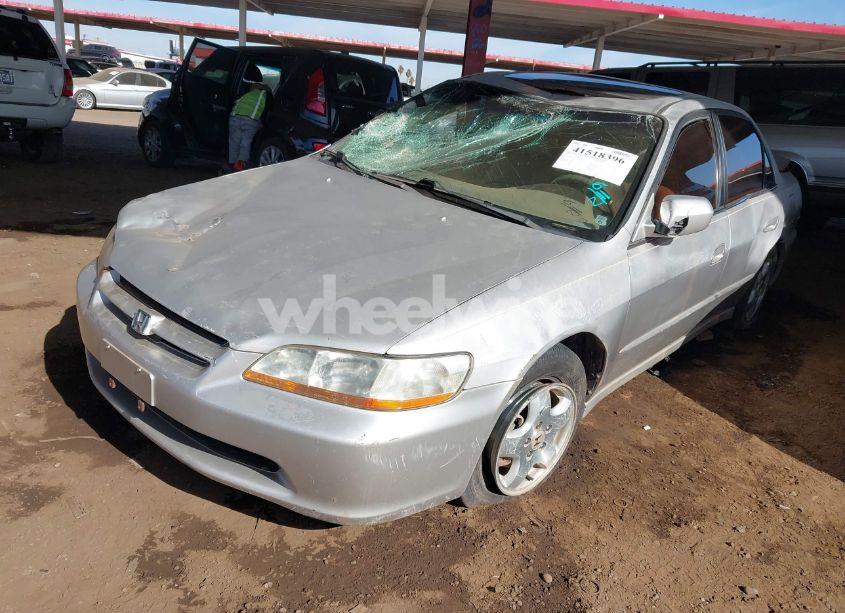 Photo 2 of 1999 Honda Accord EX V6 (VIN 1HGCG1651XA053913)