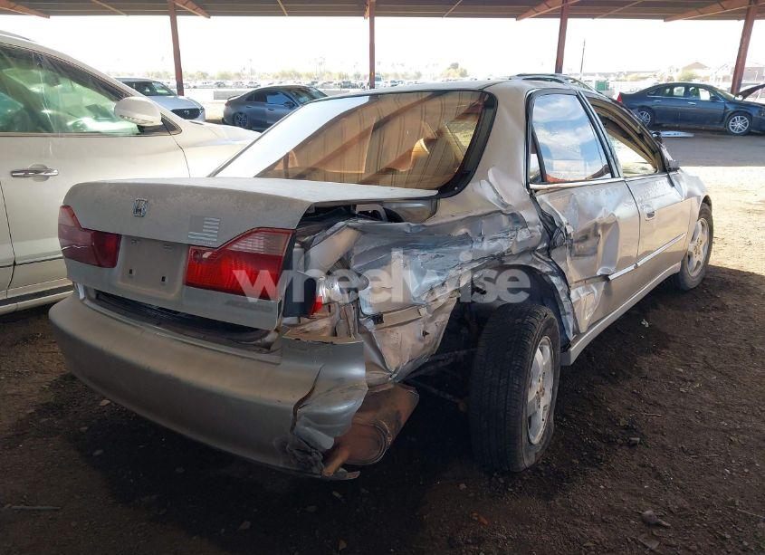 Photo 4 of 1999 Honda Accord EX V6 (VIN 1HGCG1651XA053913)