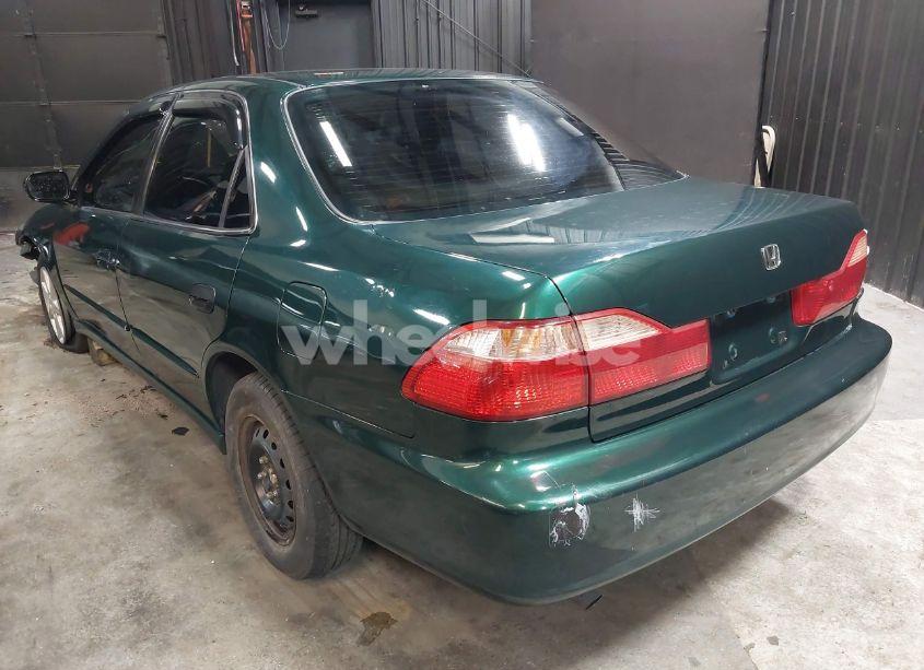 Photo 3 of 2000 Honda Accord 3.0 EX (VIN 1HGCG1651YA074911)