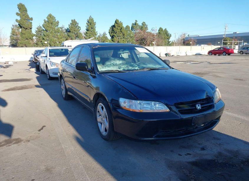 2000 Honda Accord 3.0 EX (VIN 1HGCG1651YA083933) main photo