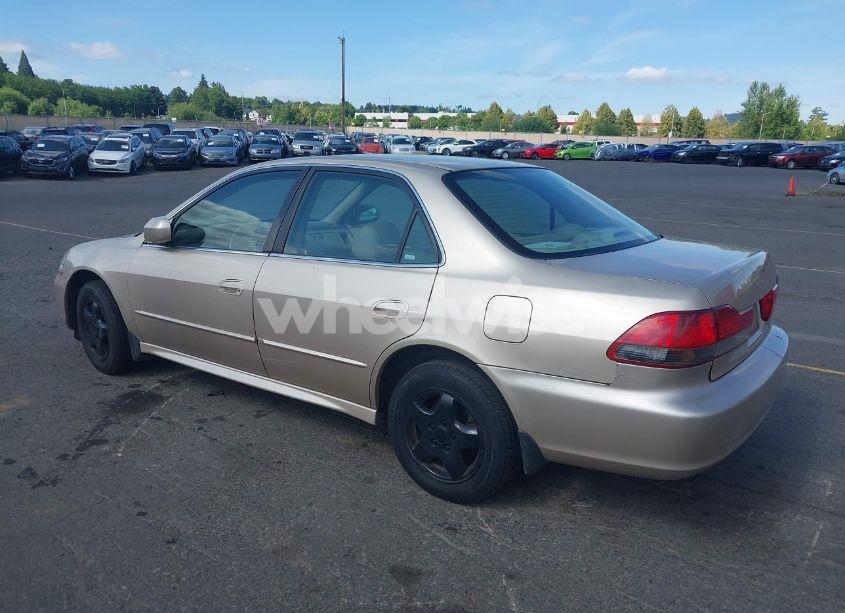 Photo 3 of 2001 Honda Accord 3.0 EX (VIN 1HGCG16521A005814)