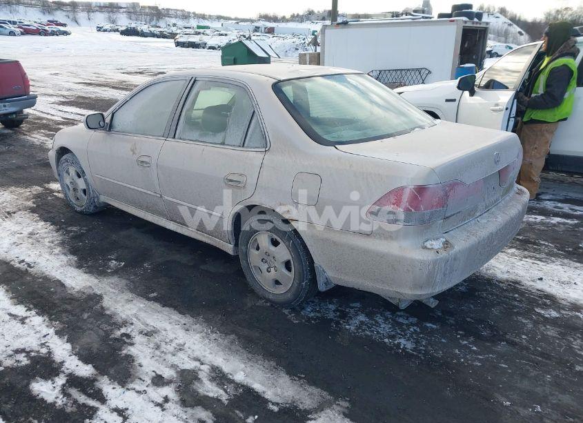 Photo 3 of 2001 Honda Accord 3.0 EX (VIN 1HGCG16521A007238)