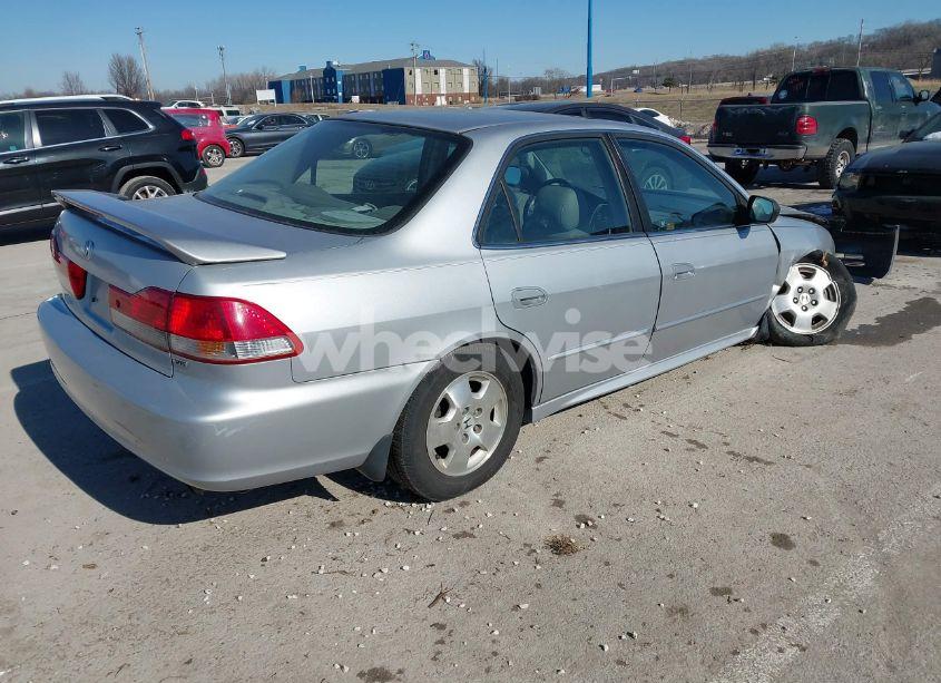 Photo 4 of 2002 Honda Accord 3.0 EX (VIN 1HGCG16522A057106)