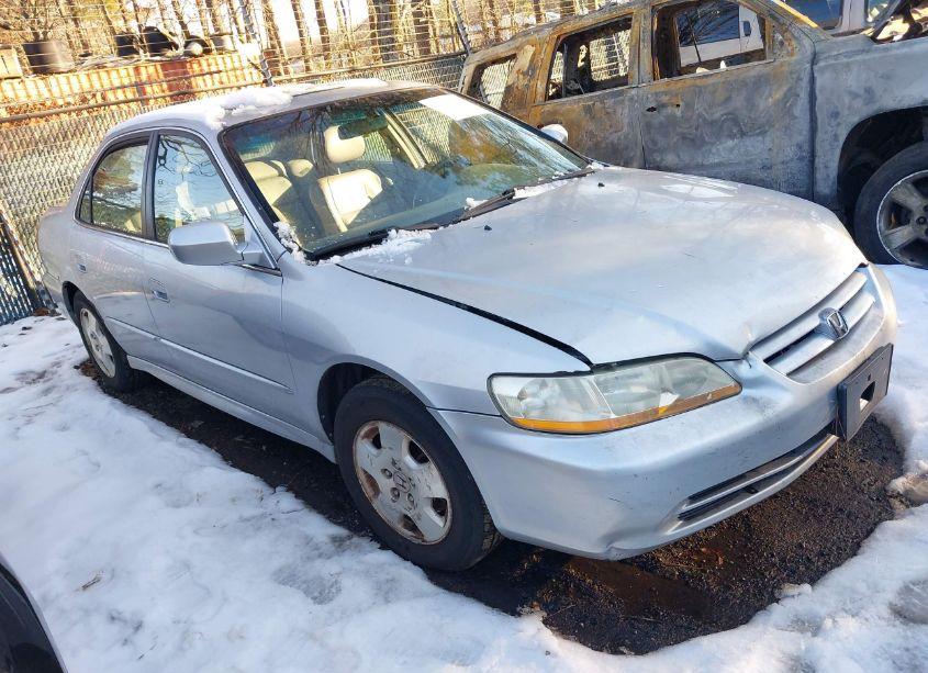 2002 Honda Accord 3.0 EX (VIN 1HGCG16522A057185) main photo