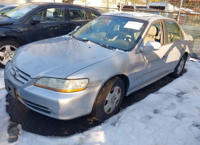 Photo 2 of 2002 Honda Accord 3.0 EX (VIN 1HGCG16522A057185)