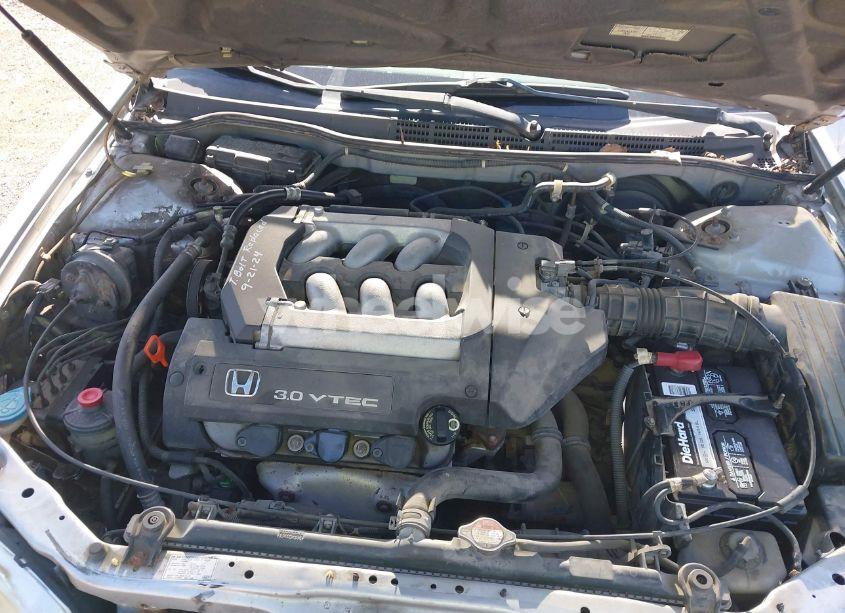 Photo 10 of 2002 Honda Accord 3.0 EX (VIN 1HGCG16522A078389)