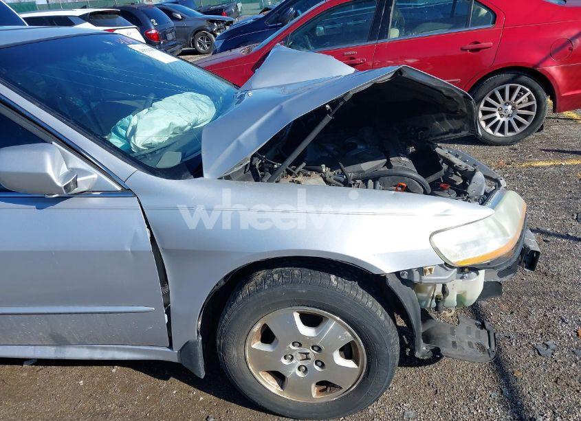 Photo 12 of 2002 Honda Accord 3.0 EX (VIN 1HGCG16522A082331)