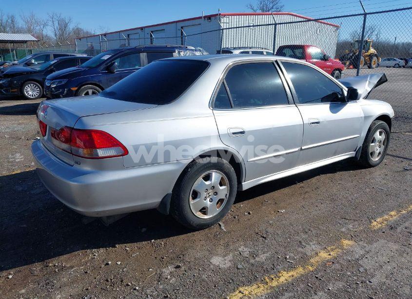 Photo 4 of 2002 Honda Accord 3.0 EX (VIN 1HGCG16522A082331)