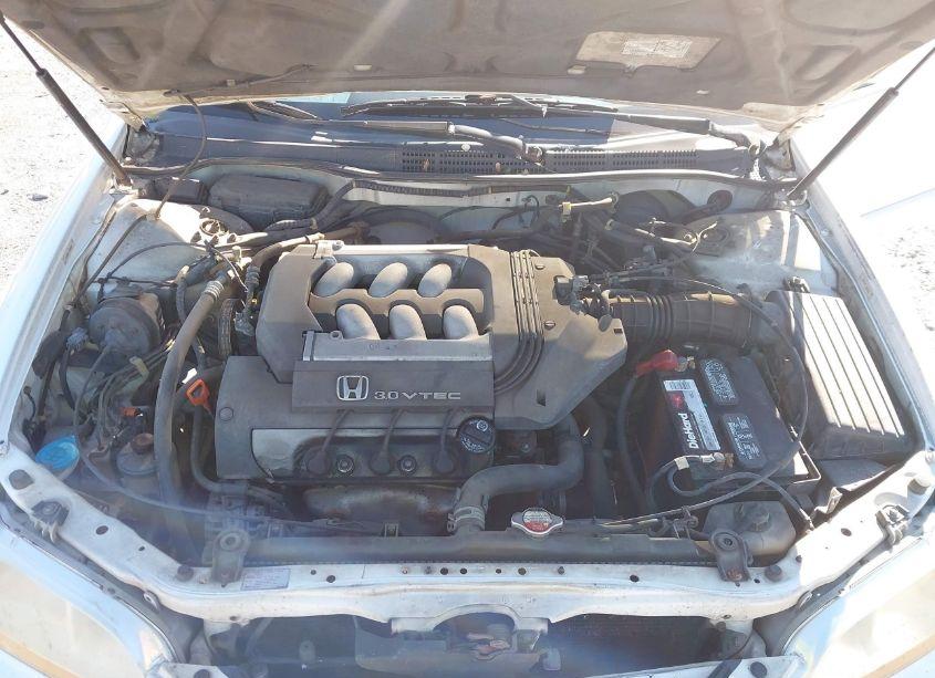 Photo 10 of 1998 Honda Accord EX V6 (VIN 1HGCG1652WA051697)