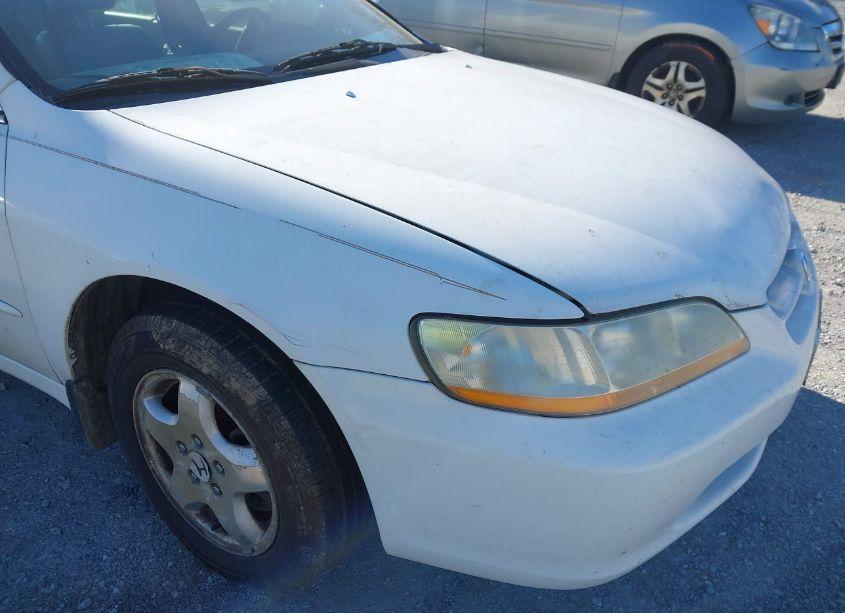 Photo 12 of 1998 Honda Accord EX V6 (VIN 1HGCG1652WA051697)