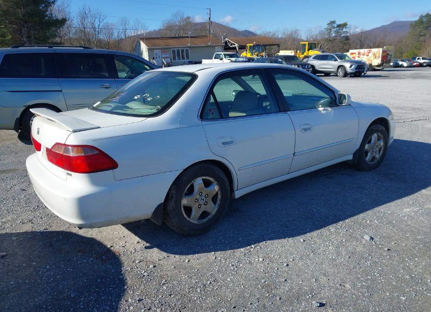 Photo 4 of 1998 Honda Accord EX V6 (VIN 1HGCG1652WA051697)